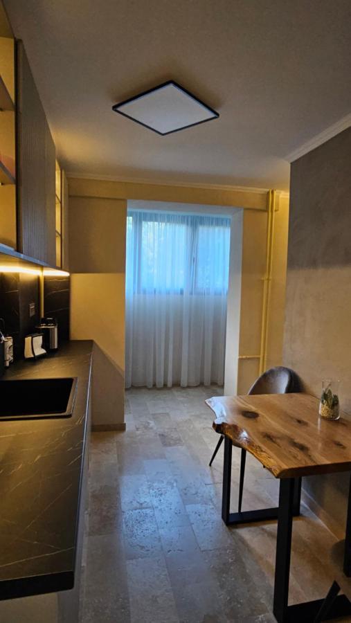 Cosy 2 Rooms Apartment In The Center Of The City Boekarest Buitenkant foto