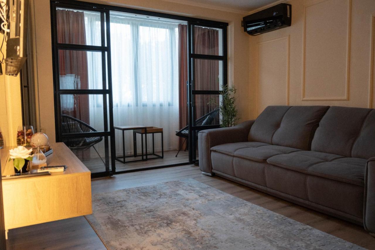 Cosy 2 Rooms Apartment In The Center Of The City Boekarest Buitenkant foto