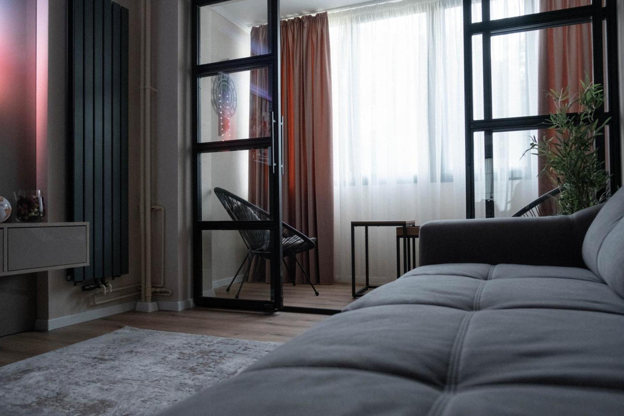 Cosy 2 Rooms Apartment In The Center Of The City Boekarest Buitenkant foto