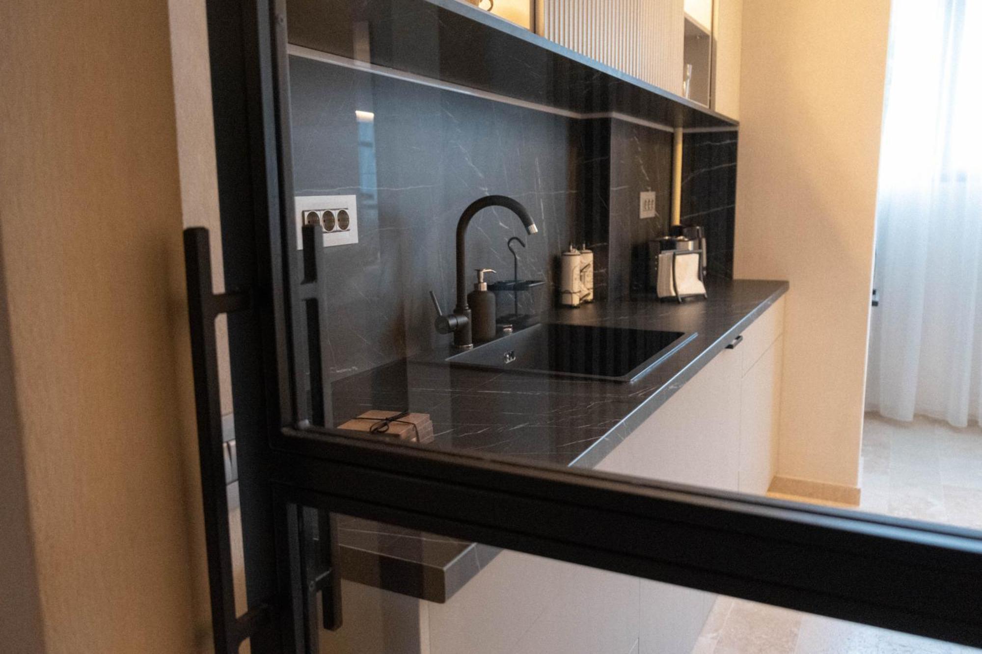 Cosy 2 Rooms Apartment In The Center Of The City Boekarest Buitenkant foto