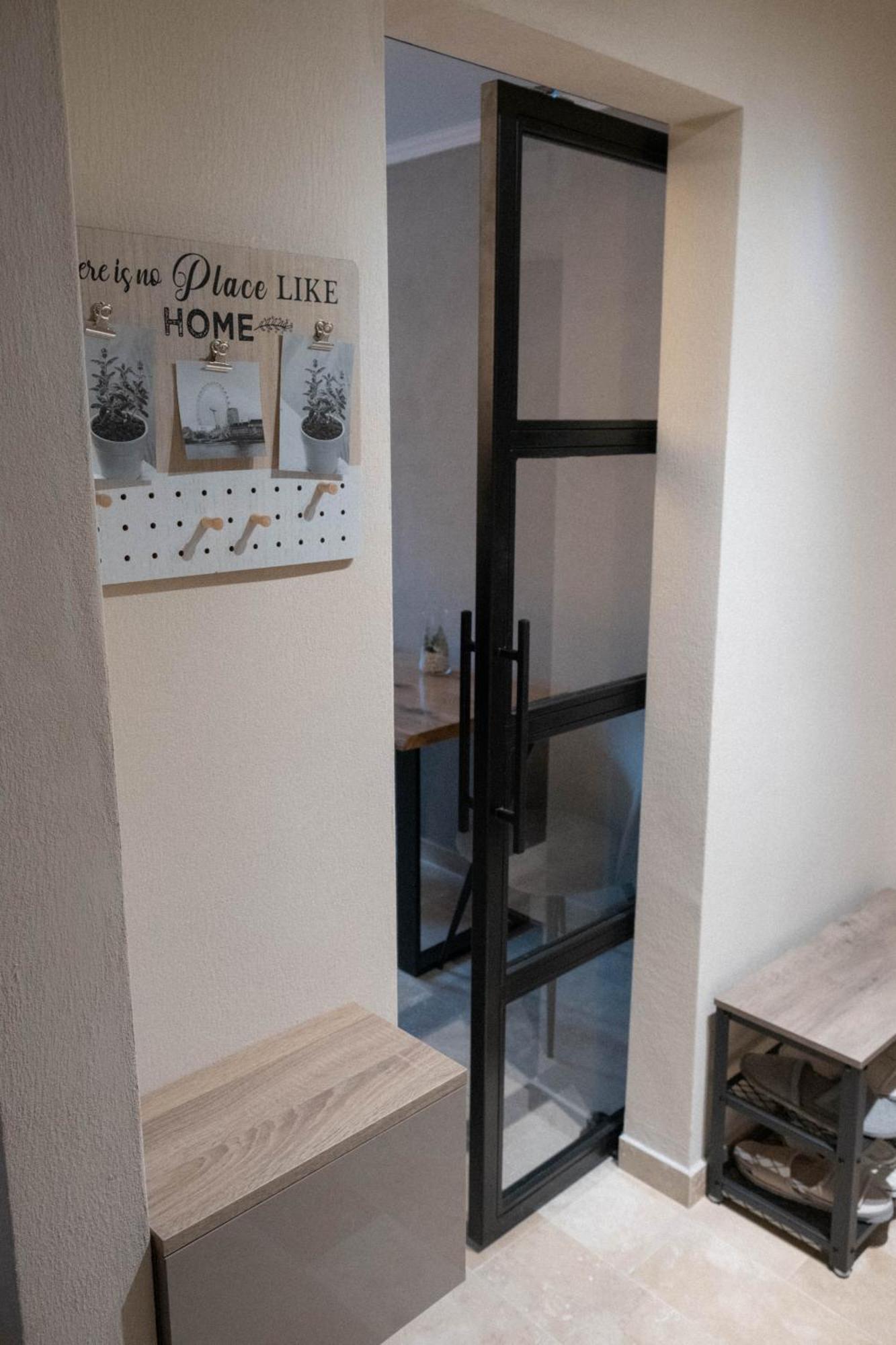 Cosy 2 Rooms Apartment In The Center Of The City Boekarest Buitenkant foto